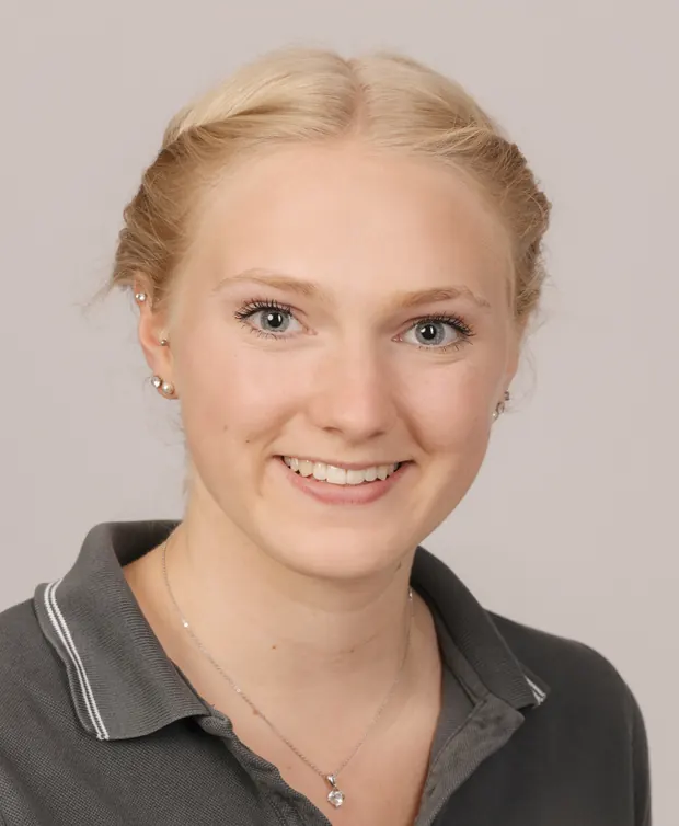Jana Tannhäuser, Zahnmedizinische Fachangestellte